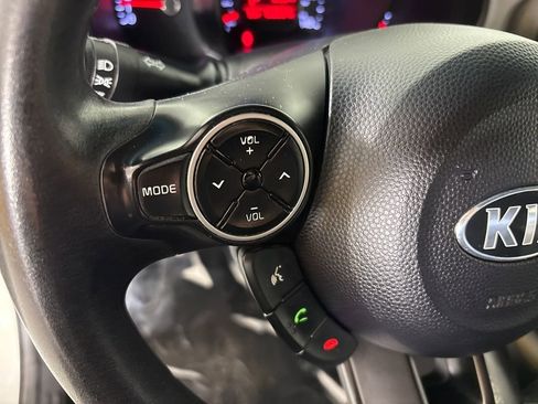 Used 2015 Kia Soul image 18