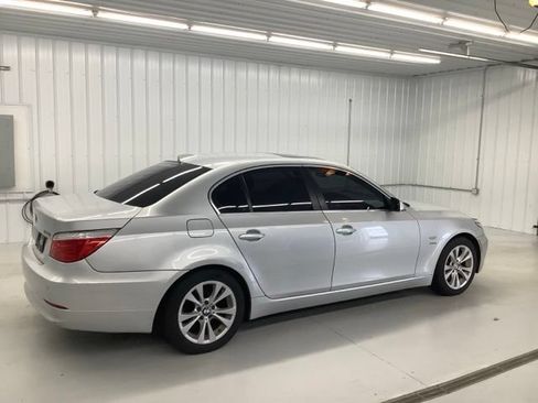 Used 2010 BMW 535i xDrive Sedan AWD/4WD image 7