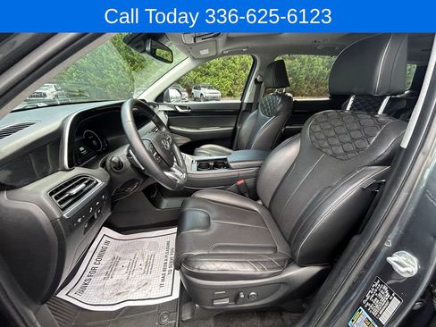 Used 2022 Hyundai Palisade Limited w/ Winter Package FWD image 22