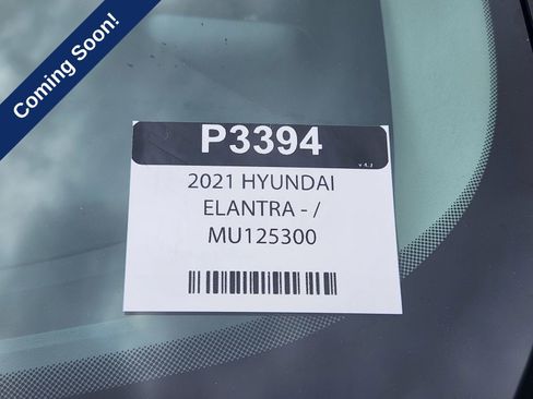 Used 2021 Hyundai Elantra SE FWD image 24