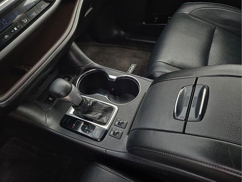 Used 2018 Toyota Highlander XLE AWD/4WD image 21