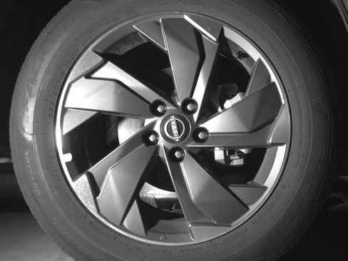Used 2025 Nissan Rogue SV FWD image 13