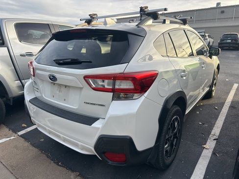 Used 2019 Subaru Crosstrek 2.0i Premium image 4
