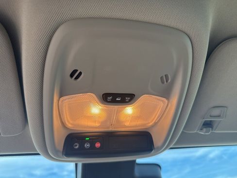 Used 2024 Buick Encore GX Sport Touring image 36