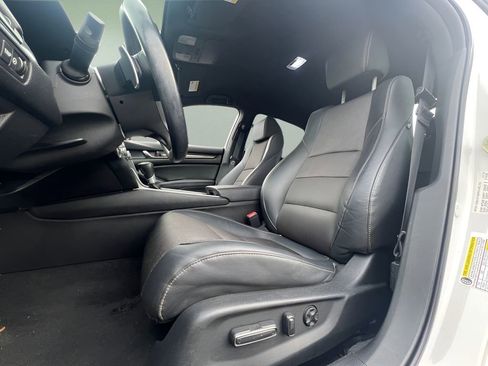 Used 2019 Honda Accord Sport image 10