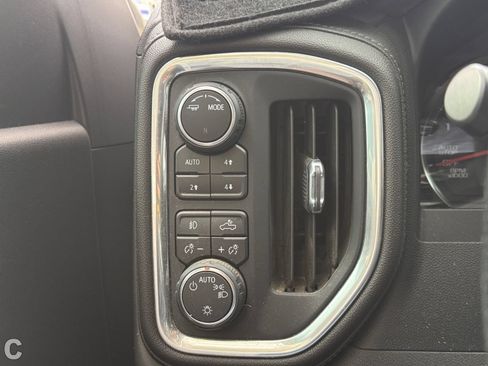 Used 2021 Chevrolet Silverado 1500 RST AWD/4WD image 19