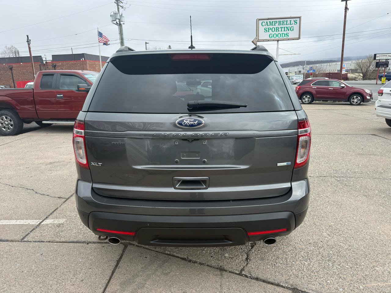 Used 2015 Ford Explorer XLT w/ Equipment Group 202B AWD/4WD image 5