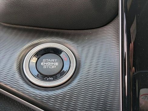 Used 2024 Jeep Grand Cherokee Altitude AWD/4WD image 16