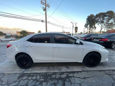 Used 2017 Toyota Corolla SE w/ Carpet Mat Package (TMS) image 4