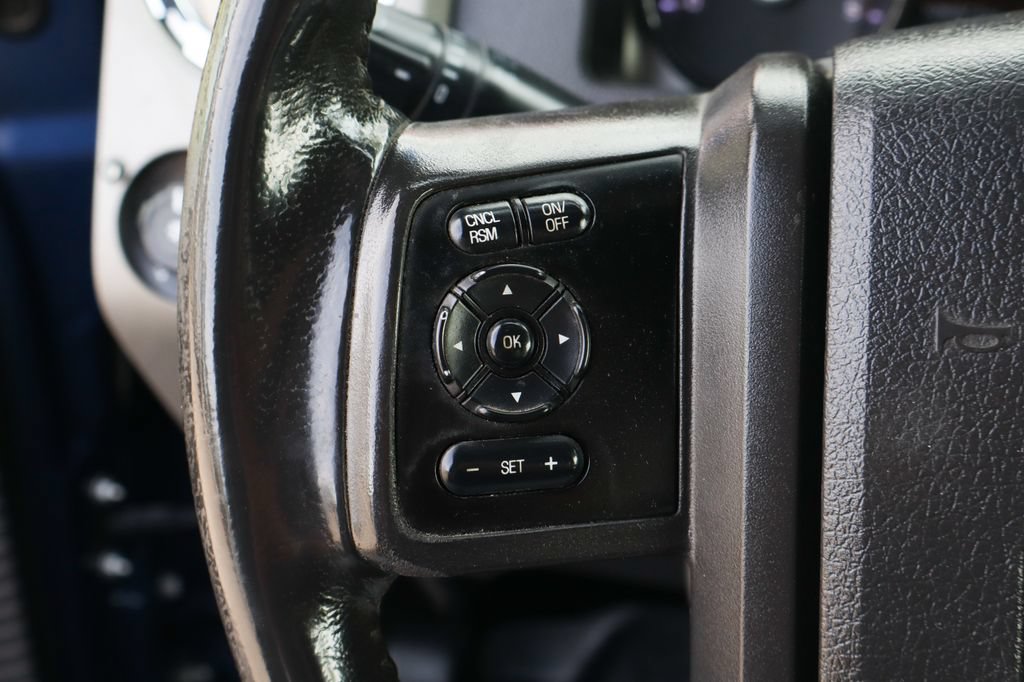 Used 2011 Ford F250 Lariat w/ Lariat Interior Pkg AWD/4WD image 27