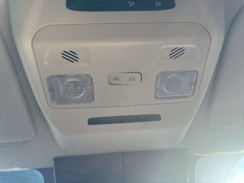 Used 2023 Ford Transit 350 XLT image 25