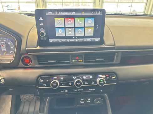 Used 2025 Honda Pilot Black Edition image 3