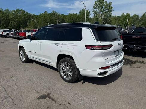 Used 2023 Jeep Grand Cherokee L Summit w/ Luxury Tech Group V AWD/4WD image 2