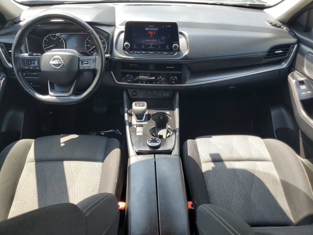 Used 2025 Nissan Rogue SV AWD/4WD image 11