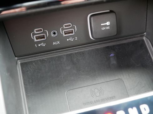 Used 2023 Jeep Grand Cherokee L Laredo image 30