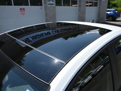 Used 2019 Volkswagen Jetta GLI Autobahn FWD image 11