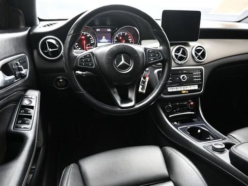 Used 2019 Mercedes-Benz CLA 250 image 16