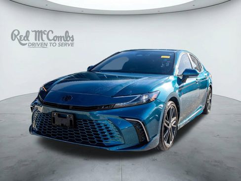 Used 2025 Toyota Camry XSE image 1