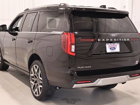 New 2026 Ford Expedition Platinum w/ Platinum Ultimate Package AWD/4WD image 7