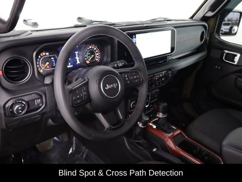 Used 2025 Jeep Gladiator Rubicon w/ Safety Group AWD/4WD image 24