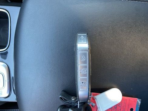 Used 2025 Kia Telluride S AWD/4WD image 45