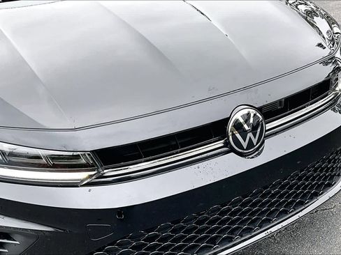 Used 2025 Volkswagen Jetta Sport image 28