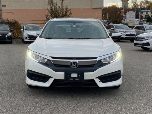 Used 2018 Honda Civic EX image 6