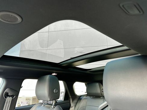 Used 2025 Land Rover Range Rover Evoque S image 25