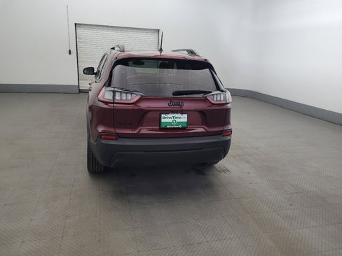 Used 2019 Jeep Cherokee Latitude Plus AWD/4WD image 6