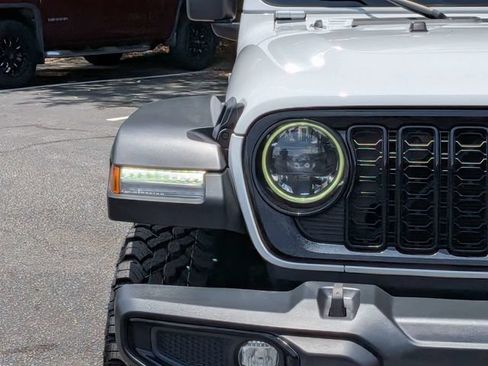 Used 2024 Jeep Wrangler Unlimited Sport AWD/4WD image 10