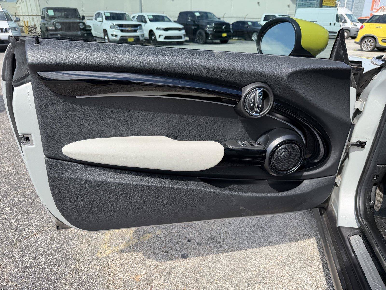 Used 2023 MINI Cooper SE FWD image 12
