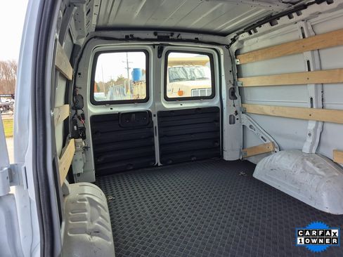 Certified 2024 Chevrolet Express 2500 w/ Driver Convenience Package image 9