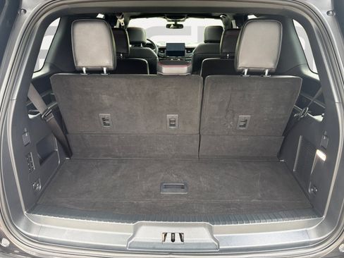 Used 2023 Ford Expedition Limited RWD image 13