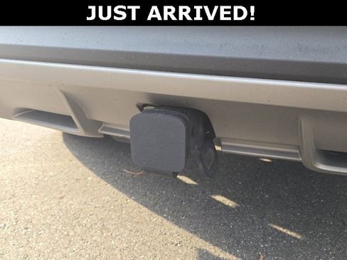 Used 2023 Lincoln Nautilus Black Label w/ Class II Trailer Tow Package image 7