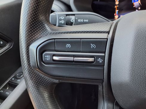 Used 2023 Chevrolet Colorado W/T AWD/4WD image 11