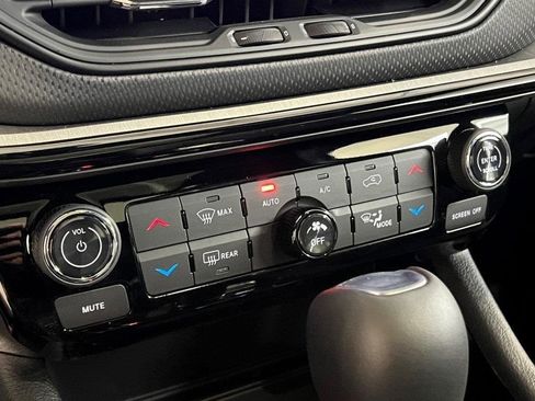 New 2025 Jeep Compass Limited w/ Driver Assist Group I image 20