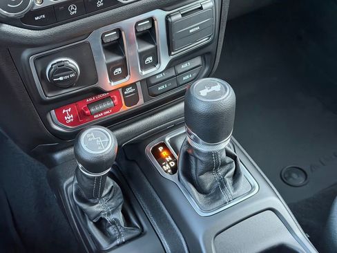 New 2026 Jeep Wrangler Willys AWD/4WD image 18