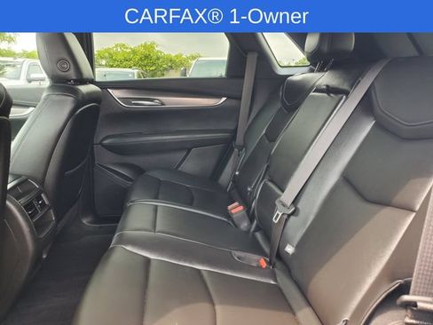 Certified 2024 Cadillac XT5 Luxury w/ LPO, Floor Liner Package AWD/4WD image 24