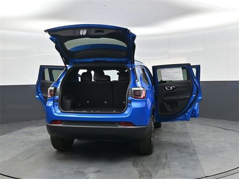 New 2026 Jeep Compass Latitude image 48