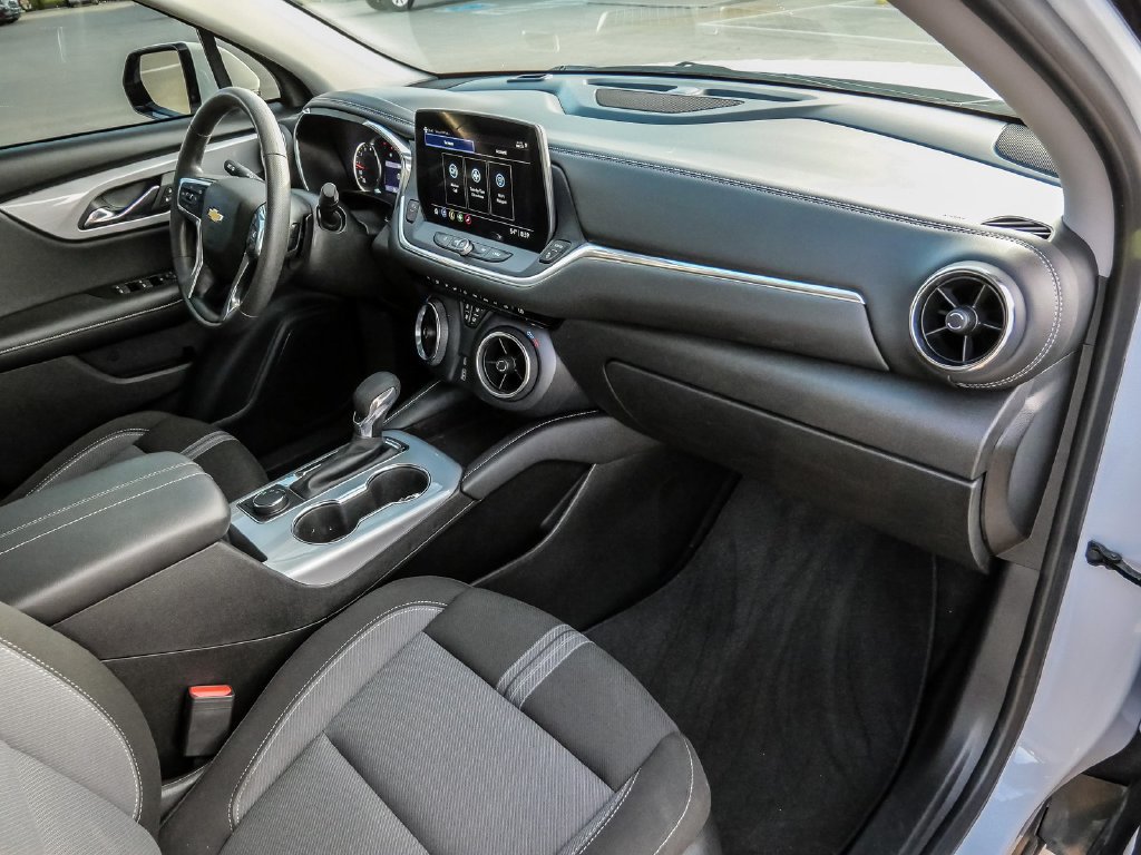Used 2023 Chevrolet Blazer LT FWD image 13