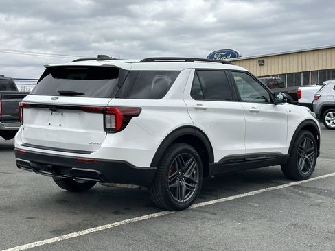 New 2026 Ford Explorer ST-Line w/ ST-Line Street Pack image 9
