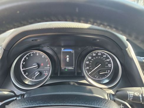 Used 2024 Toyota Camry SE image 19