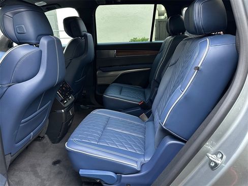 New 2026 Cadillac Vistiq Premium Luxury image 15