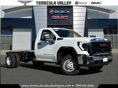 New 2026 GMC Sierra 3500 Pro w/ Fleet Convenience Package RWD image 1