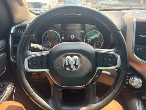 Used 2021 RAM 1500 Laramie AWD/4WD image 19