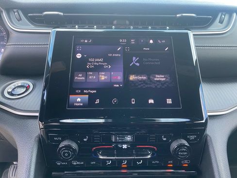 Used 2025 Jeep Grand Cherokee Laredo X w/ Luxury Tech Group I RWD image 22