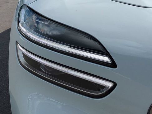 Certified 2026 Genesis G70 2.5T RWD image 9