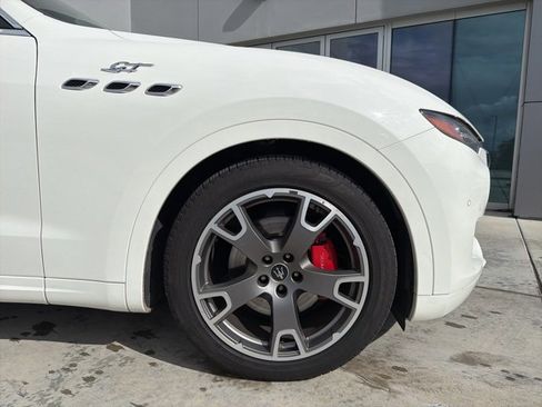 Certified 2023 Maserati Levante GT image 10