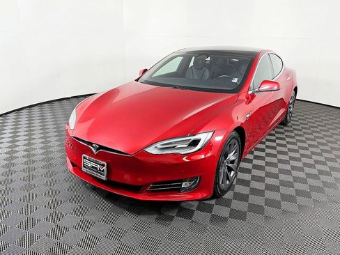 Used 2019 Tesla Model S 100D image 3