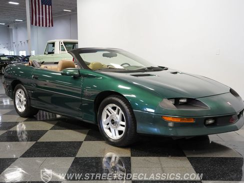 Used 1995 Chevrolet Camaro Z28 RWD image 17